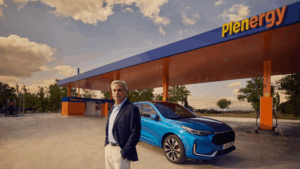 Plenergy sorteará entre sus clientes cinco viajes VIP a Arabia Saudí para vivir el Dakar 2026 junto a Carlos Sainz